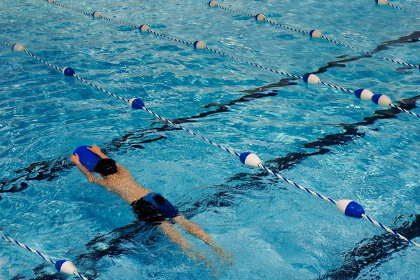 Le Guide Complet pour Vider Votre Piscine Extérieure : Étapes et Timing Essentiels !